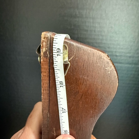 Vintage Corner Shelf Wooden with 3 Shelves - Free Standing or Hung 19.5"x 5 3/4 - Picture 6 of 7